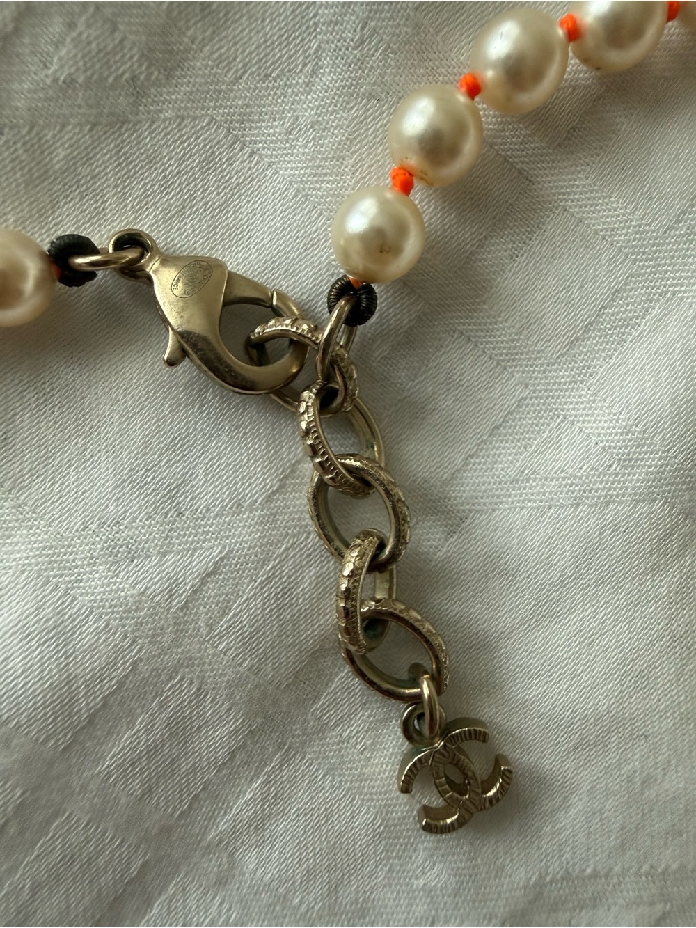 CHANEL Ivory Pearl Multi-Strand Necklace with Red Center and Crystal CC - Picture 4 of 6